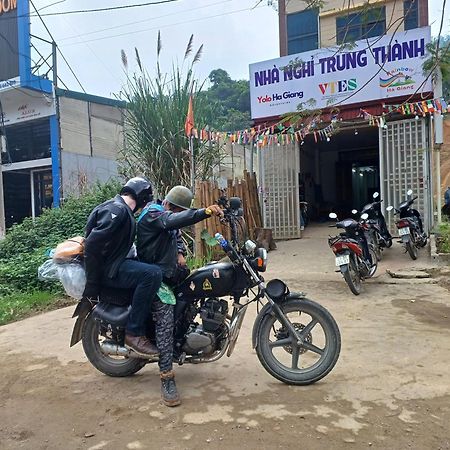 Yolo Ha Giang Adventures, Motorbike And Loop Tours Hotel ภายนอก รูปภาพ