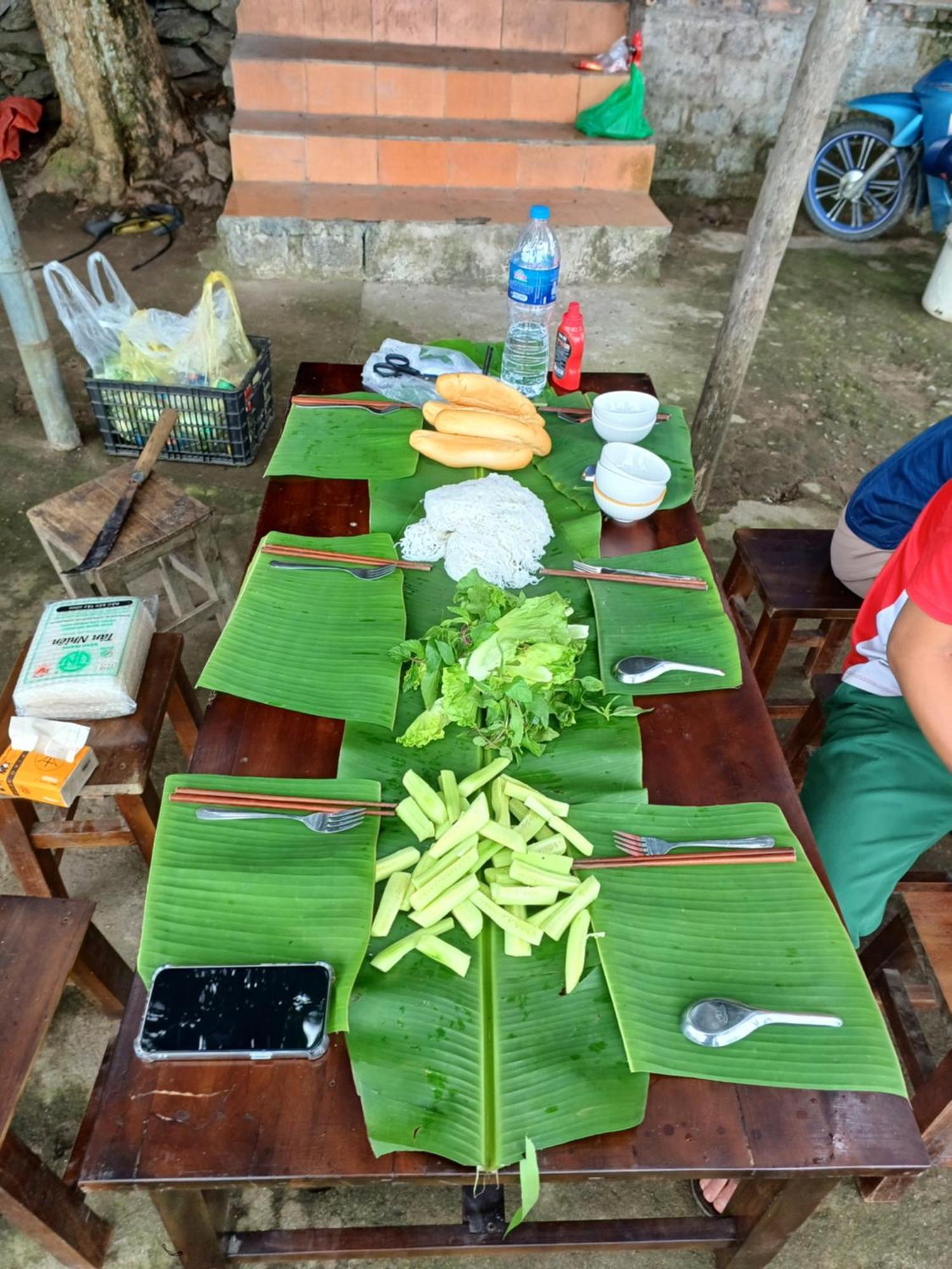 Yolo Ha Giang Adventures, Motorbike And Loop Tours Hotel ภายนอก รูปภาพ