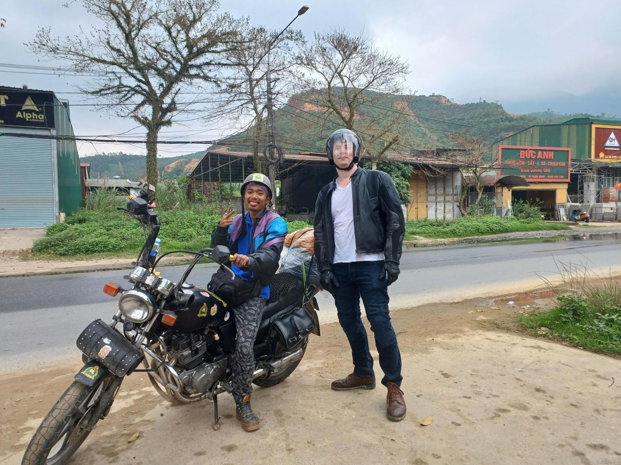 Yolo Ha Giang Adventures, Motorbike And Loop Tours Hotel ภายนอก รูปภาพ